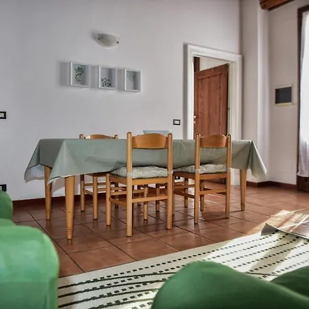 Green Sage Apartment *